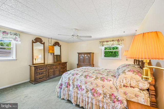 138 BRENTWOOD DR, Mount Laurel, NJ 08054
