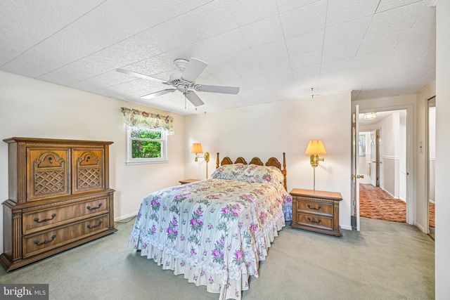 138 BRENTWOOD DR, Mount Laurel, NJ 08054
