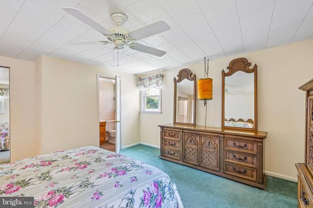 138 BRENTWOOD DR, Mount Laurel, NJ 08054
