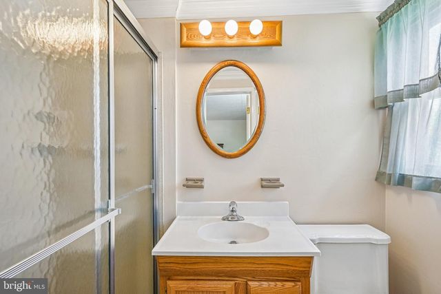 138 BRENTWOOD DR, Mount Laurel, NJ 08054