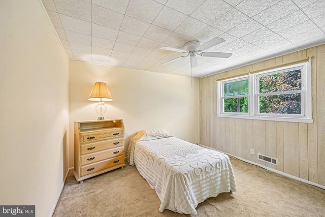 138 BRENTWOOD DR, Mount Laurel, NJ 08054