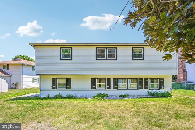 138 BRENTWOOD DR, Mount Laurel, NJ 08054