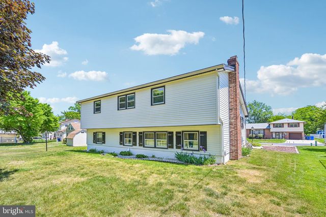 138 BRENTWOOD DR, Mount Laurel, NJ 08054