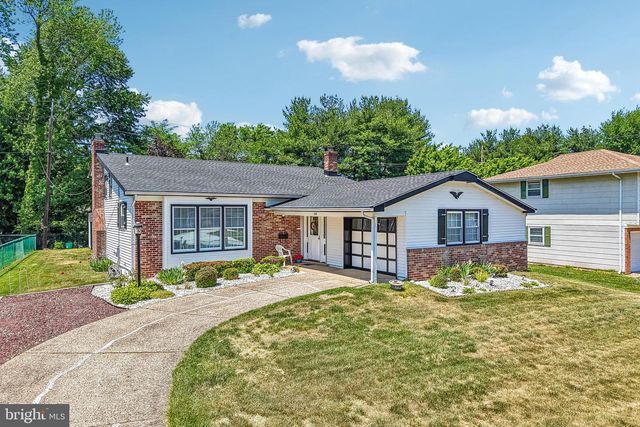 138 BRENTWOOD DR, Mount Laurel, NJ 08054