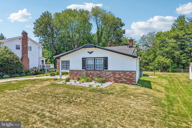 138 BRENTWOOD DR, Mount Laurel, NJ 08054