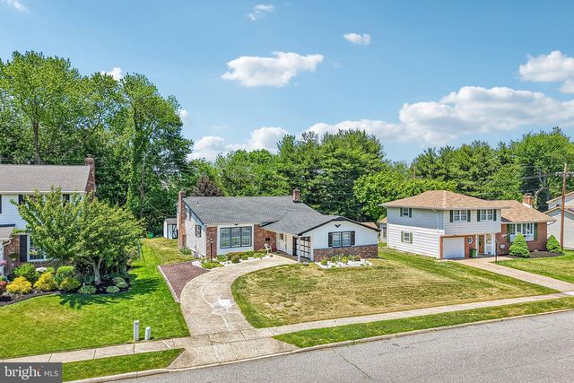 138 BRENTWOOD DR, Mount Laurel, NJ 08054