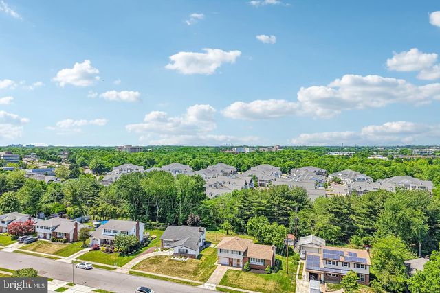 138 BRENTWOOD DR, Mount Laurel, NJ 08054