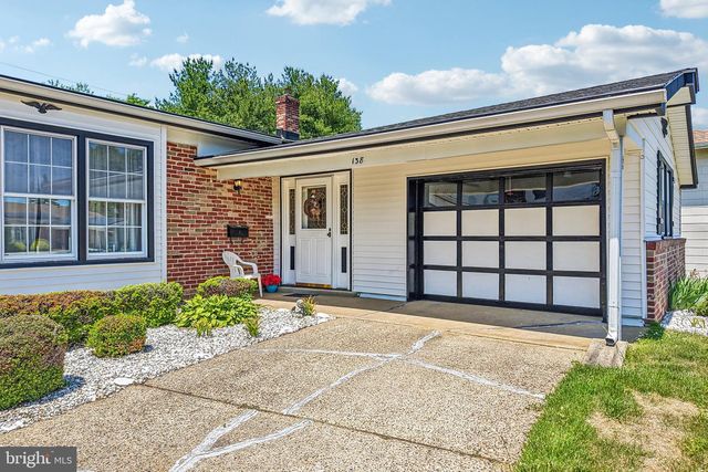 138 BRENTWOOD DR, Mount Laurel, NJ 08054