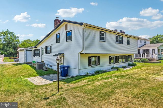 138 BRENTWOOD DR, Mount Laurel, NJ 08054