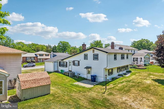 138 BRENTWOOD DR, Mount Laurel, NJ 08054