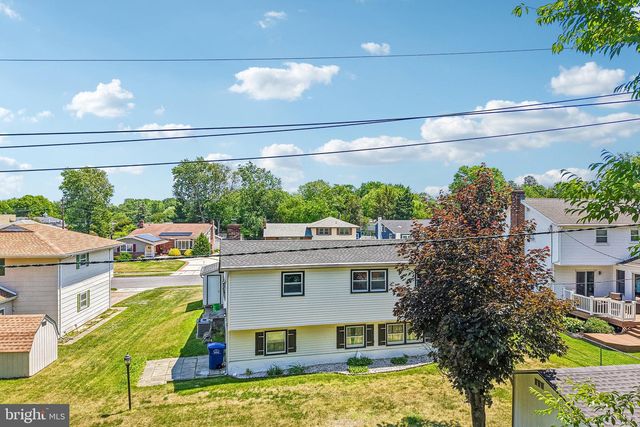 138 BRENTWOOD DR, Mount Laurel, NJ 08054
