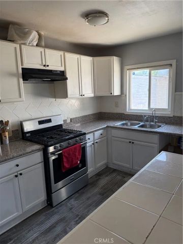 230 E 21st, San Bernardino, CA 92404