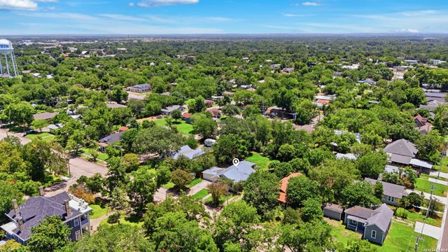 415 Elm St, Seguin, TX 78155