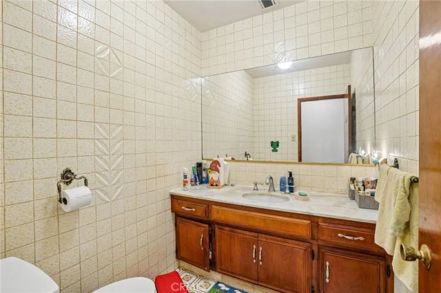 1127 S Almansor Street, Alhambra, CA 91801