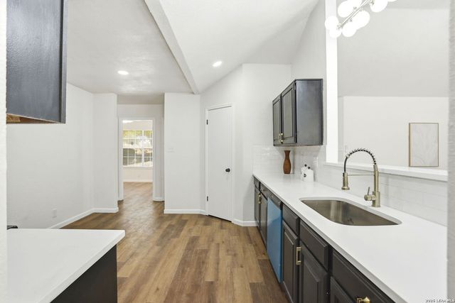 6046 John Chapman, San Antonio, TX 78240