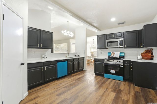 6046 John Chapman, San Antonio, TX 78240