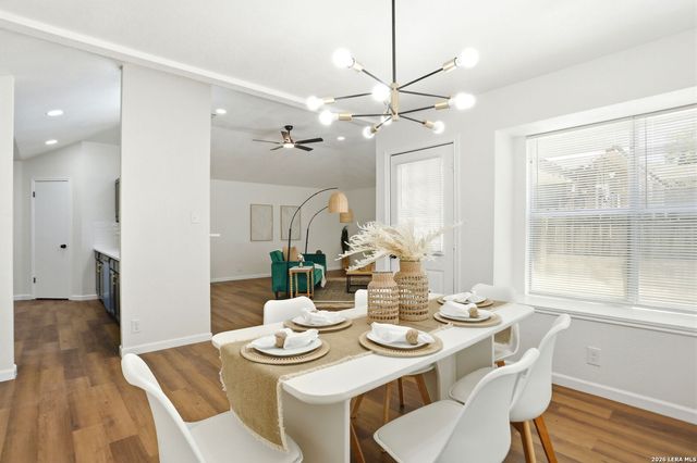 6046 John Chapman, San Antonio, TX 78240