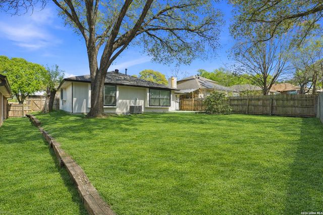 6046 John Chapman, San Antonio, TX 78240