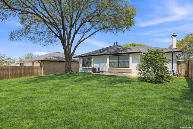 6046 John Chapman, San Antonio, TX 78240