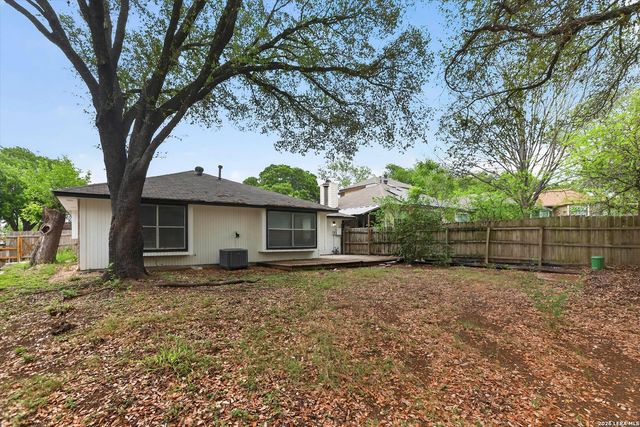 6046 John Chapman, San Antonio, TX 78240