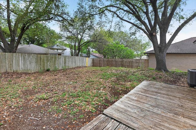 6046 John Chapman, San Antonio, TX 78240