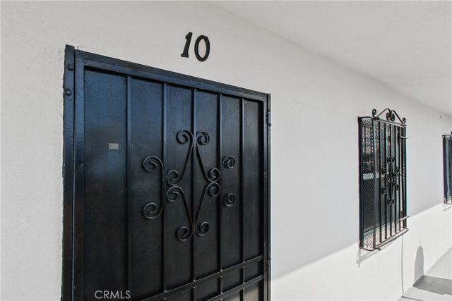 8717 Avalon, Los Angeles, CA 90003