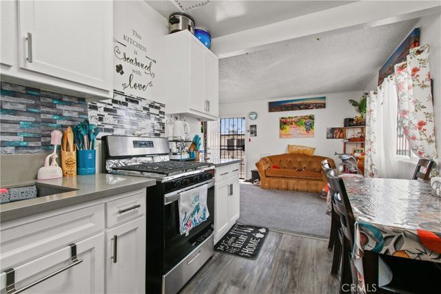 8717 Avalon, Los Angeles, CA 90003