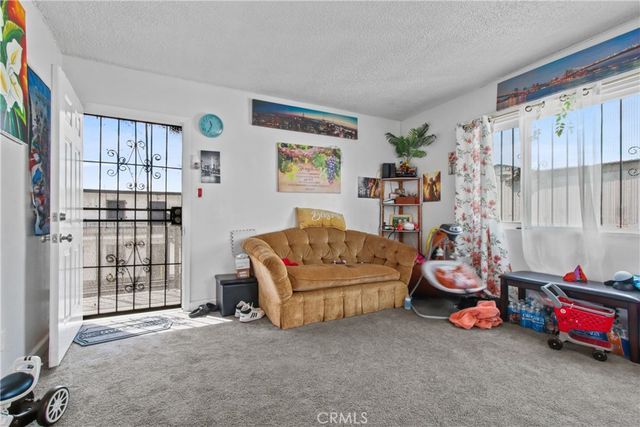 8717 Avalon, Los Angeles, CA 90003