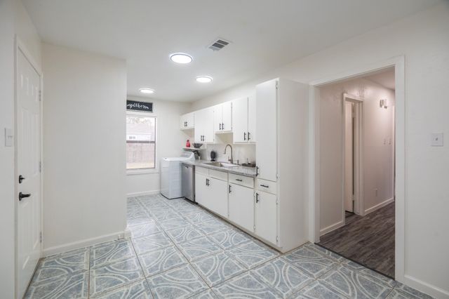 4901 Richfield Lane, Houston, TX 77048