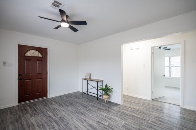 4901 Richfield Lane, Houston, TX 77048