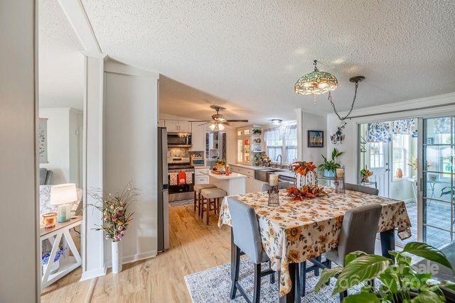 445 Riverwind Drive, Hendersonville, NC 28739