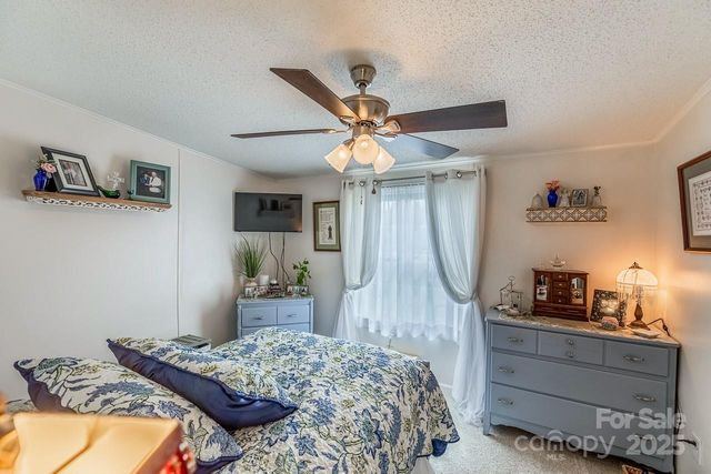 445 Riverwind Drive, Hendersonville, NC 28739
