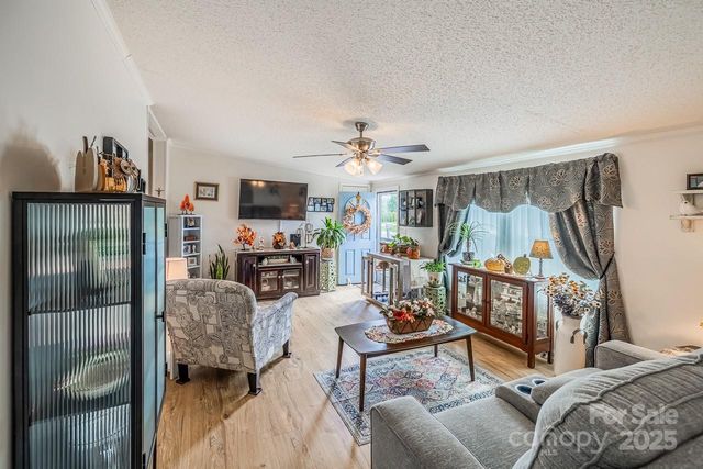 445 Riverwind Drive, Hendersonville, NC 28739
