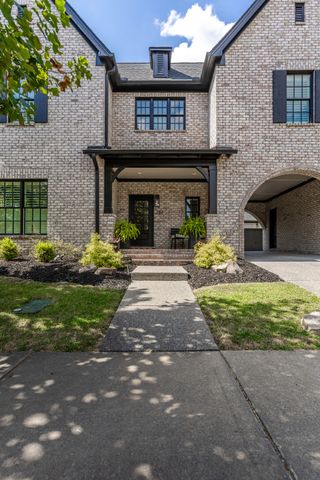 724 Fontwell Ln, Franklin, TN 37064