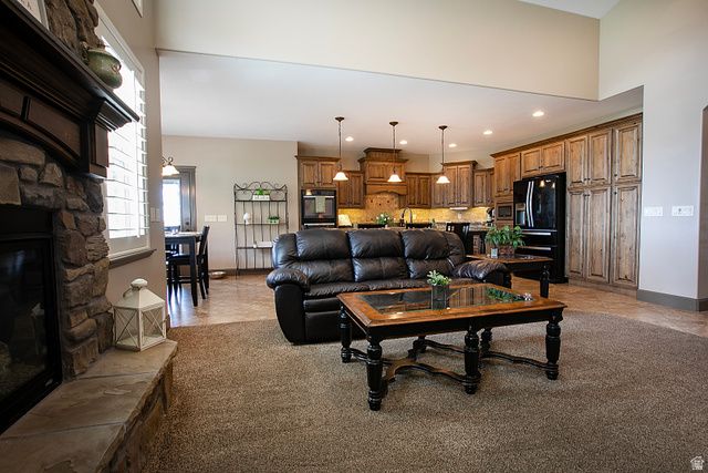 909 E 2050 N, North Ogden, UT 84414