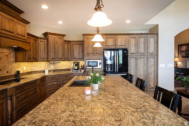 909 E 2050 N, North Ogden, UT 84414