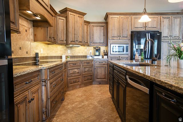 909 E 2050 N, North Ogden, UT 84414