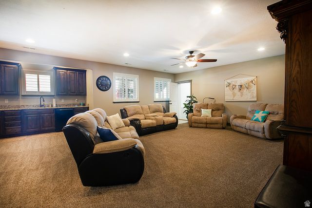909 E 2050 N, North Ogden, UT 84414