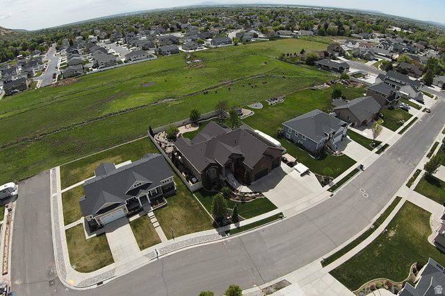 909 E 2050 N, North Ogden, UT 84414
