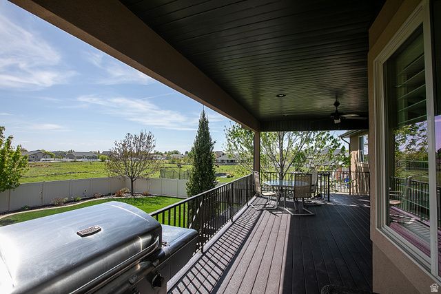 909 E 2050 N, North Ogden, UT 84414