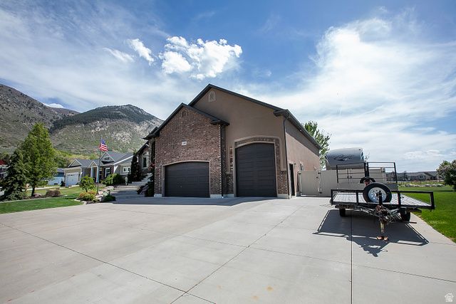 909 E 2050 N, North Ogden, UT 84414