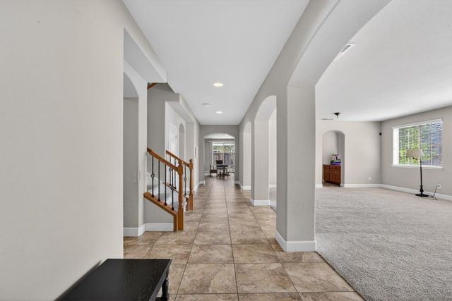 9765 Caneria Way, Elk Grove, CA 95757