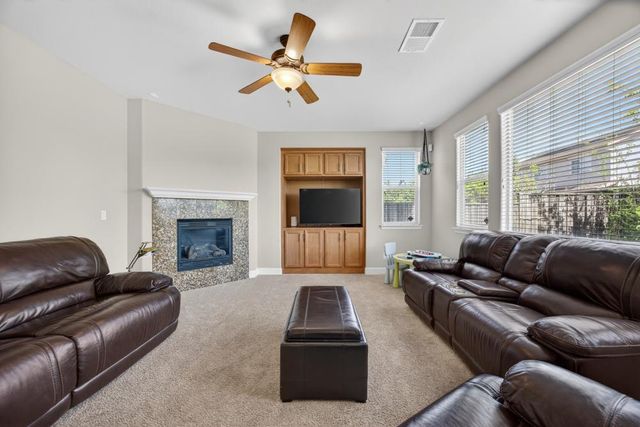 9765 Caneria Way, Elk Grove, CA 95757