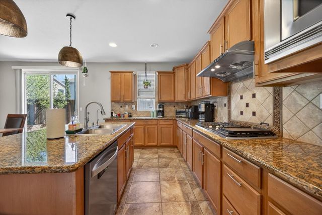 9765 Caneria Way, Elk Grove, CA 95757