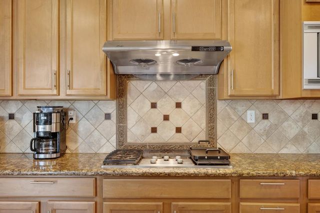 9765 Caneria Way, Elk Grove, CA 95757