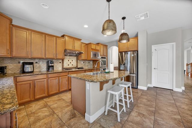 9765 Caneria Way, Elk Grove, CA 95757