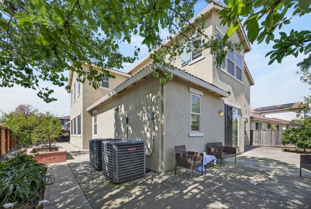 9765 Caneria Way, Elk Grove, CA 95757