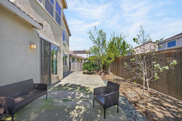 9765 Caneria Way, Elk Grove, CA 95757