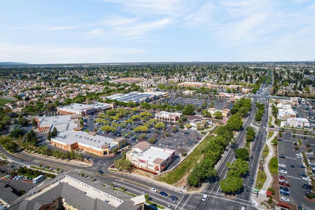 9765 Caneria Way, Elk Grove, CA 95757