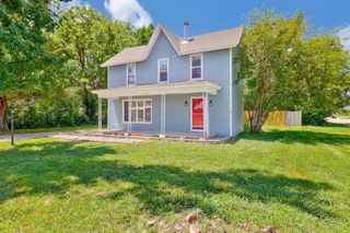 205 College St, Halstead, KS 67056